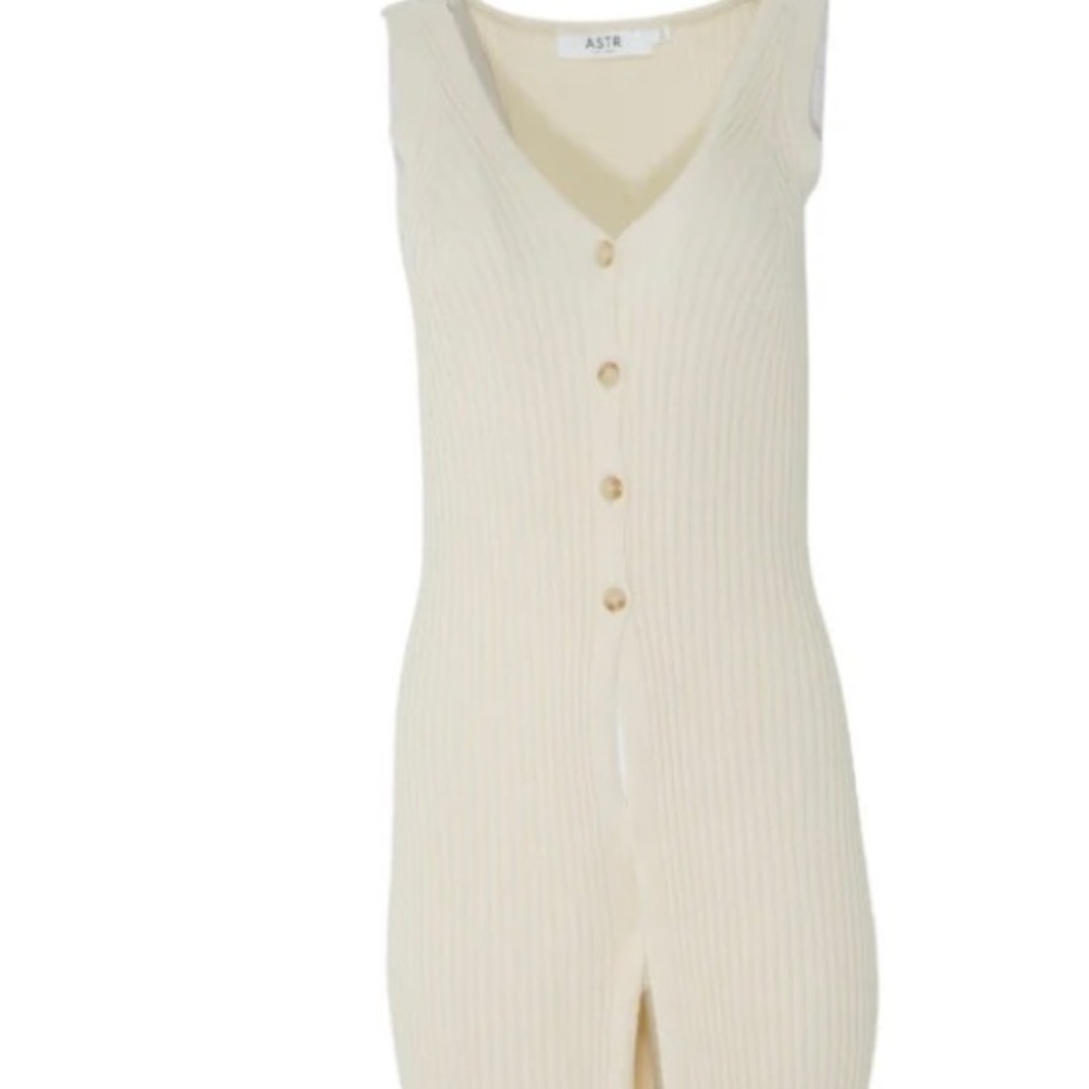 Astr Sleeveless Ribbed Midi Dress in Cream